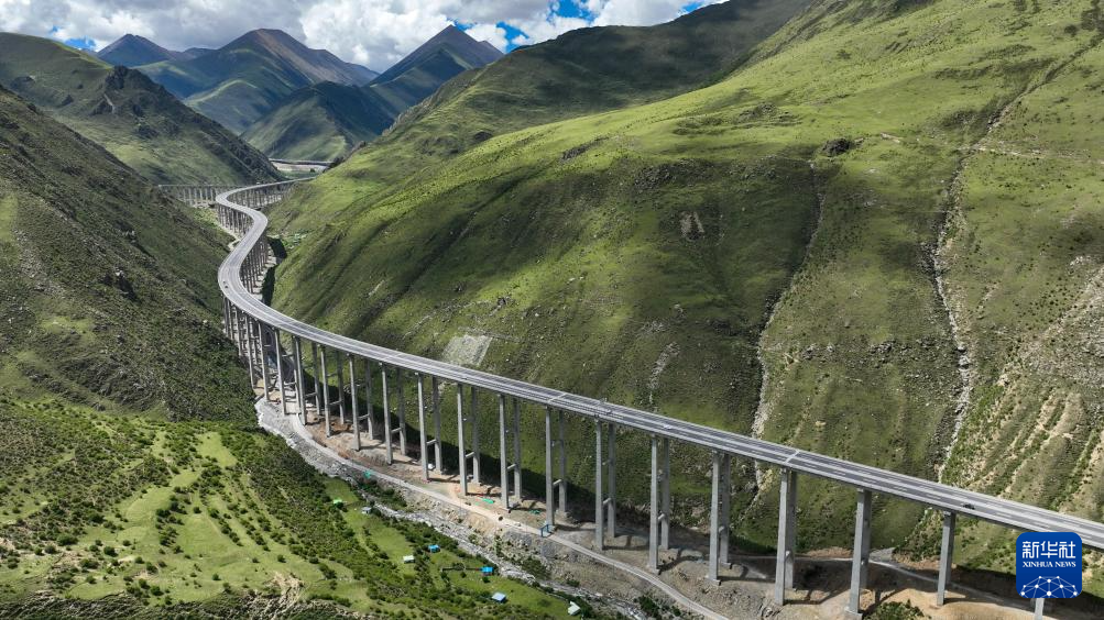 高原公路成为雪域人民的幸福路(图3)