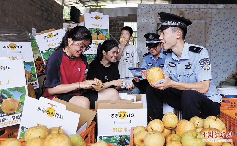 “果园警务” 护丰收 (图1)