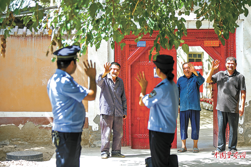 走村入户 听民声 (图1)