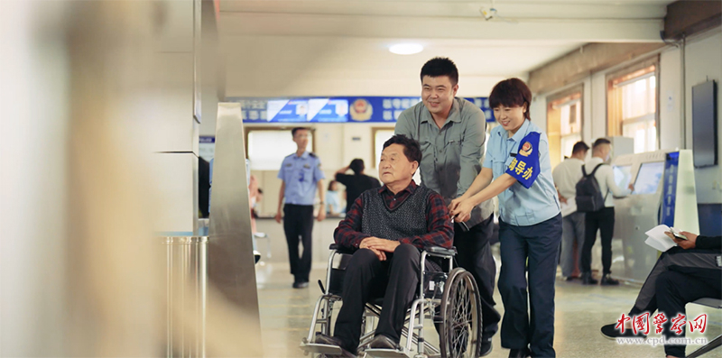 辅警陈娟：群众眼中的车驾管业务“小百科” (图3)