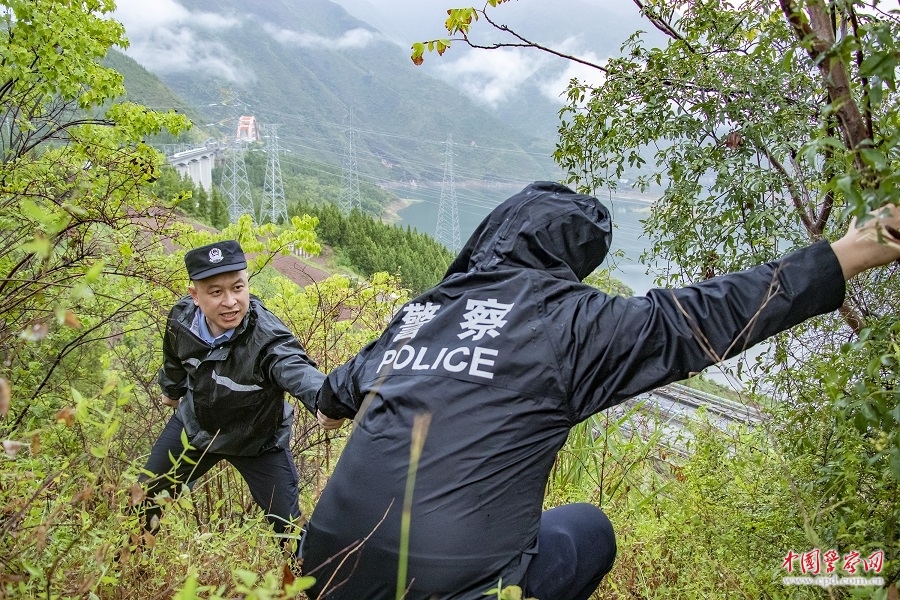  汛期安全检查 (图1)