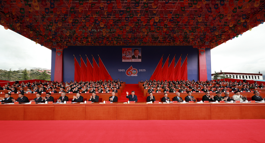 总书记西藏行丨记者手记：看着北斗星走不迷路，跟着共产党走会幸福(图5)