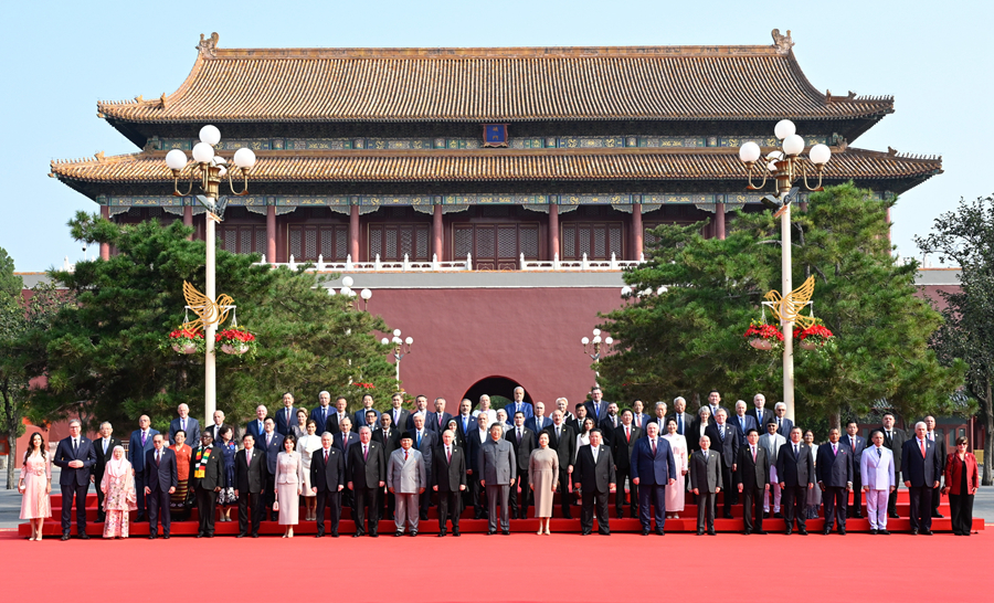 胜利日时间：习近平总书记同亿万人民共筑新的家国记忆
